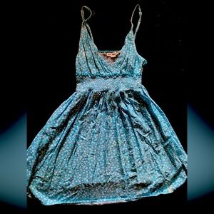 Aeropostale/size small/ blue with white flowers